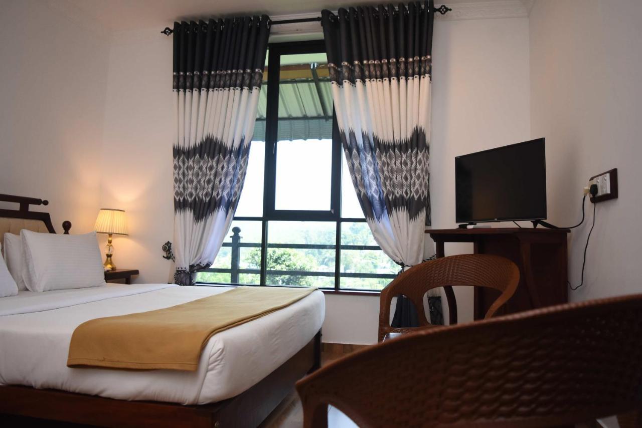 Centauria Hill Resort Ratnapura Exterior foto