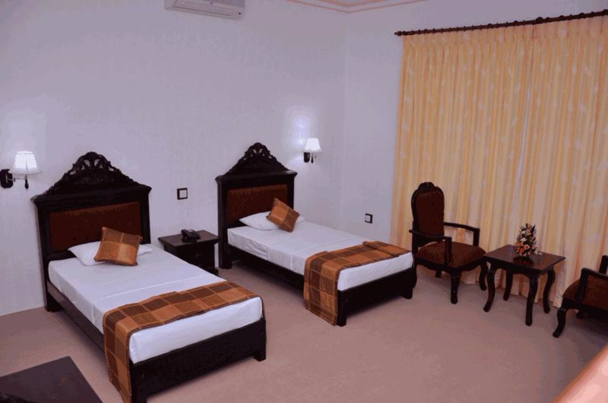 Centauria Hill Resort Ratnapura Exterior foto
